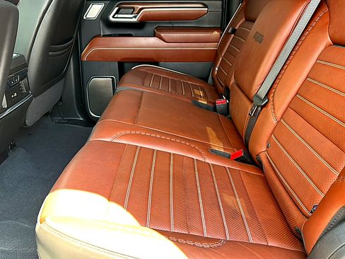Used 2024 GMC Sierra 3500 Denali Ultimate AWD/4WD image 19