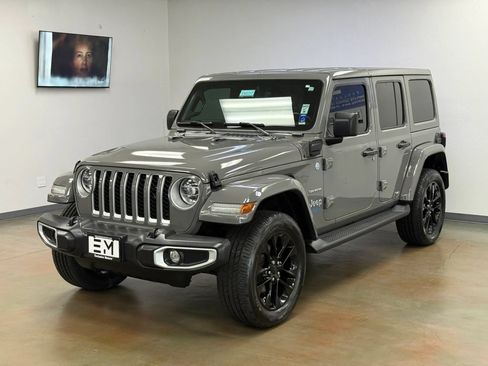 Used 2021 Jeep Wrangler Unlimited Sahara w/ Cold Weather Group AWD/4WD image 4