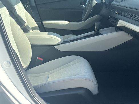 Used 2025 Honda Accord SE image 13