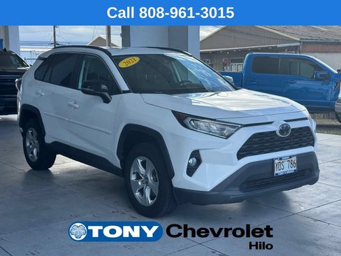 Used 2021 Toyota RAV4 XLE w/ Carpet Mat Package (TMS) FWD image 7
