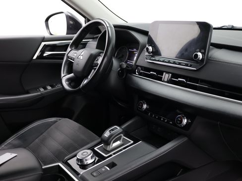 Used 2022 Mitsubishi Outlander SE FWD image 40