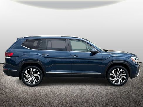 Used 2023 Volkswagen Atlas SEL AWD/4WD image 4