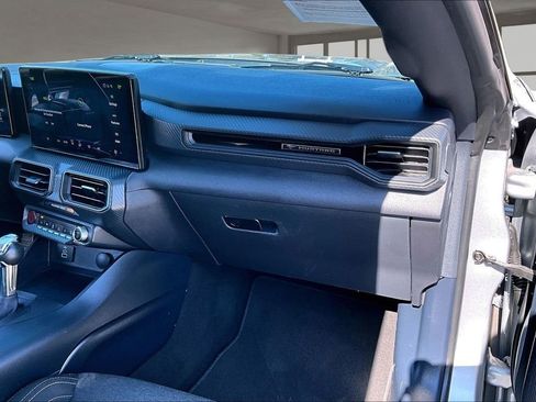 Used 2024 Ford Mustang Coupe image 25