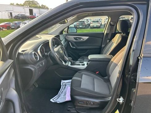 Used 2024 Chevrolet Blazer LT w/ Convenience Package FWD image 9
