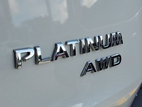 Certified 2023 Nissan Rogue Platinum w/ Platinum Premium Package AWD/4WD image 8