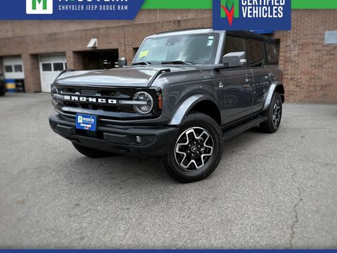 Used 2024 Ford Bronco Outer Banks AWD/4WD image 1
