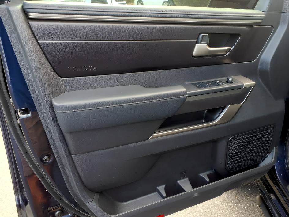 Used 2025 Toyota Tundra SR5 AWD/4WD image 16