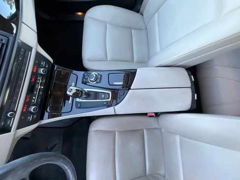 Used 2011 BMW 528i Sedan image 19