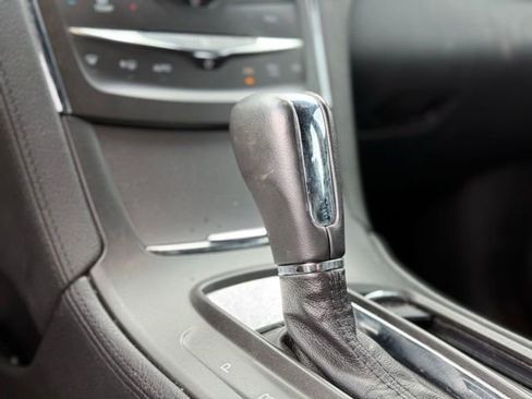 Used 2013 Lincoln MKS image 21