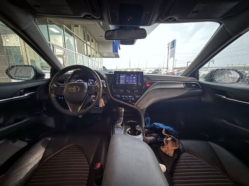 Used 2024 Toyota Camry SE image 27
