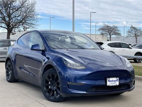 Used 2021 Tesla Model Y Long Range image 2