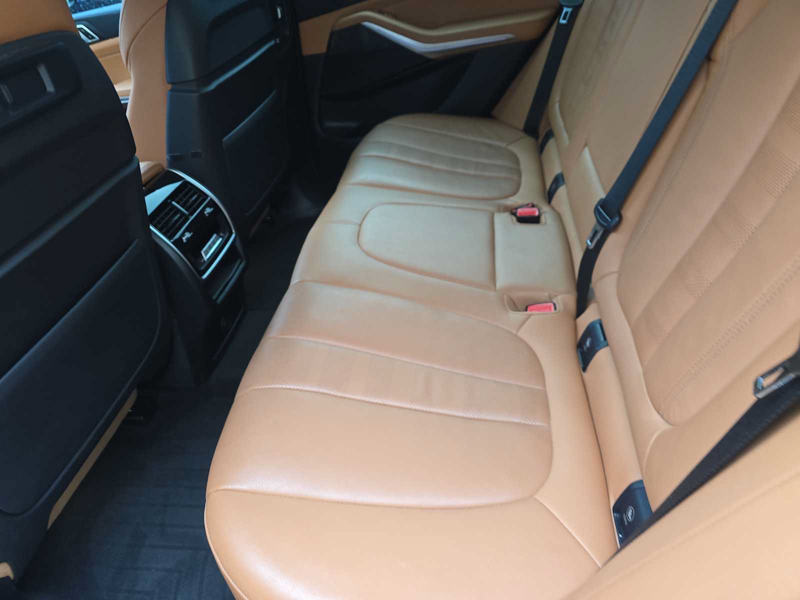 Used 2022 BMW X5 sDrive40i w/ Premium Package RWD image 12