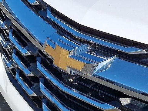 Used 2025 Chevrolet Equinox LT FWD image 27
