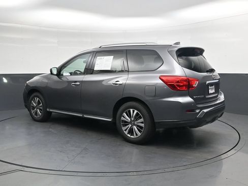 Used 2019 Nissan Pathfinder SL AWD/4WD image 10