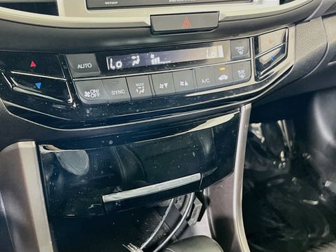 Used 2017 Honda Accord Sport image 15