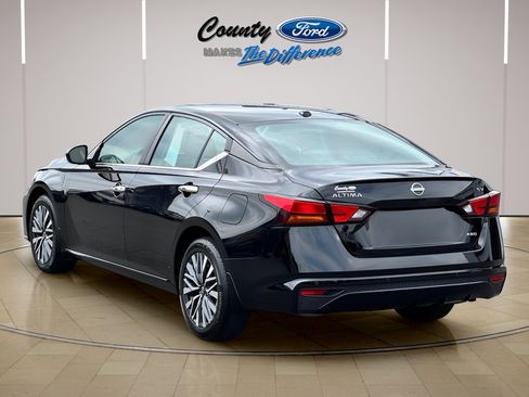 Used 2024 Nissan Altima 2.5 SV AWD/4WD image 22