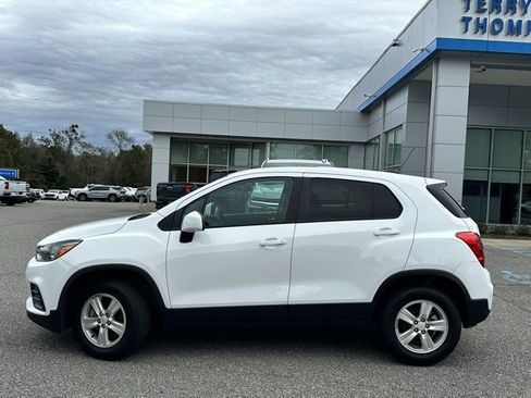 Used 2021 Chevrolet Trax LS w/ Tint and Cruise Package image 5