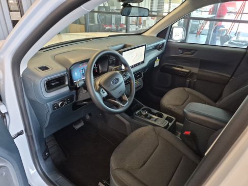 New 2025 Ford Maverick XL image 13