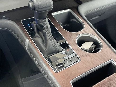 Certified 2021 Toyota Sienna LE FWD image 20
