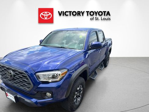 Used 2023 Toyota Tacoma TRD Off-Road w/ Black Out Package (TMS) AWD/4WD image 7