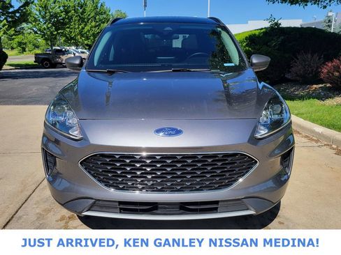 Used 2022 Ford Escape SE w/ Cold Weather Package AWD/4WD image 8