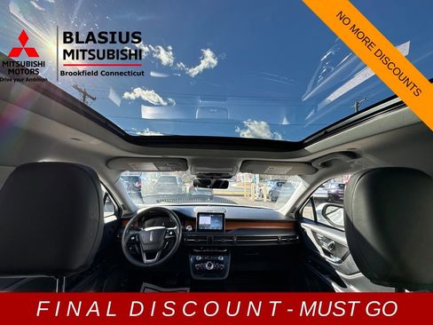 Used 2021 Lincoln Corsair Reserve image 33