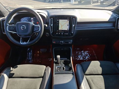 Used 2019 Volvo XC40 T5 R-Design AWD/4WD image 11