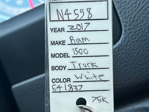 Used 2017 RAM 1500 Big Horn AWD/4WD image 39