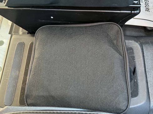 Used 2023 Ford E-Transit Medium Roof RWD image 12