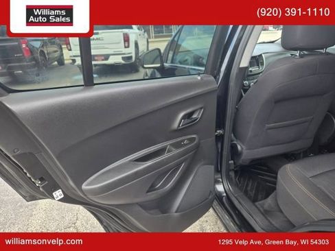 Used 2020 Chevrolet Trax LT w/ LPO, Protection Package AWD/4WD image 11