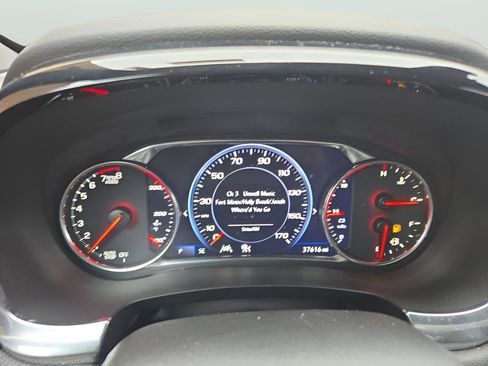 Used 2023 Chevrolet Traverse Premier image 23