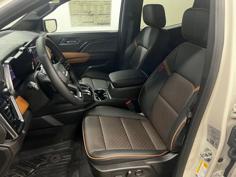 New 2026 GMC Canyon AT4 image 24