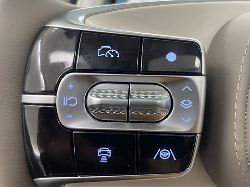 Used 2025 Genesis G90 3.5T image 7