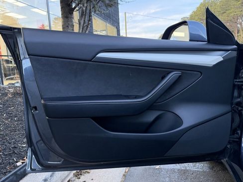 Used 2022 Tesla Model 3 Performance image 28