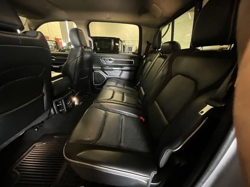 Used 2019 RAM 1500 Laramie AWD/4WD image 28