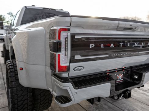 Used 2026 Ford F450 Platinum w/ Platinum Plus Package image 35