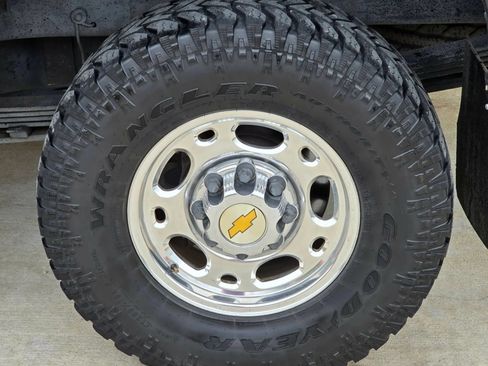 Used 2001 Chevrolet Silverado 2500 LS RWD image 26