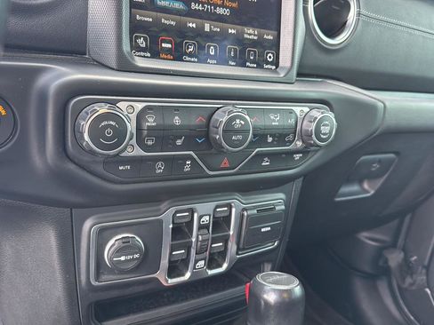 Used 2021 Jeep Gladiator Overland w/ Popular Equipment Package image 22