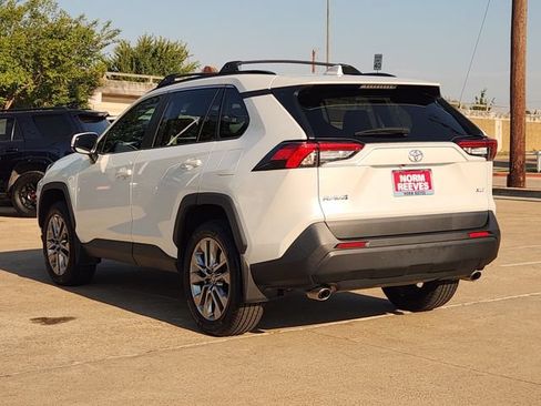 Used 2024 Toyota RAV4 XLE Premium FWD image 4