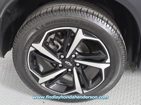 Used 2022 Chevrolet TrailBlazer RS w/ Sun and Liftgate Package image 11