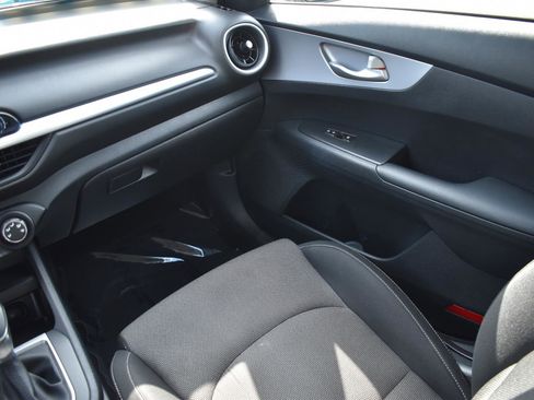 Used 2024 Kia Forte LXS image 18