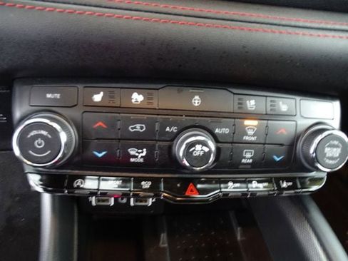 Certified 2025 Dodge Durango GT image 13