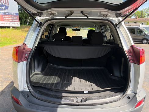 Used 2015 Toyota RAV4 LE AWD/4WD image 8