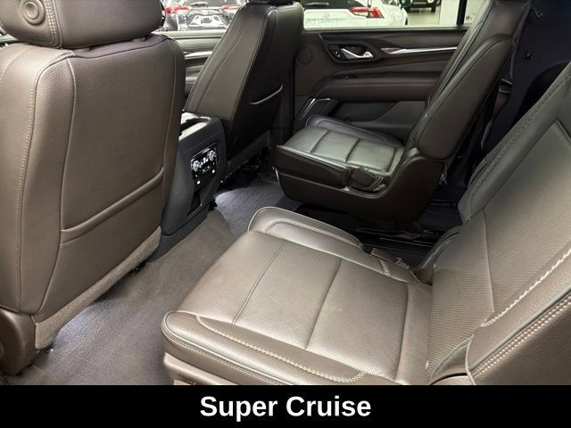 Used 2023 GMC Yukon XL Denali AWD/4WD image 17