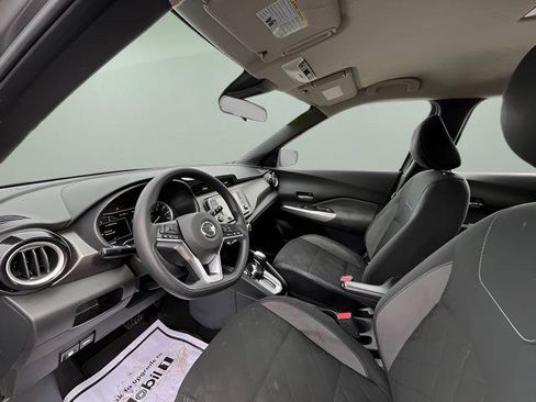 Used 2020 Nissan Kicks SV FWD image 13