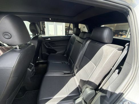 Used 2020 Volkswagen Tiguan SE R-Line FWD image 2