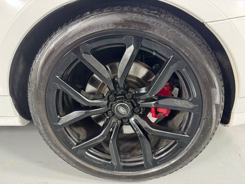 Used 2019 Land Rover Range Rover Sport SVR image 28