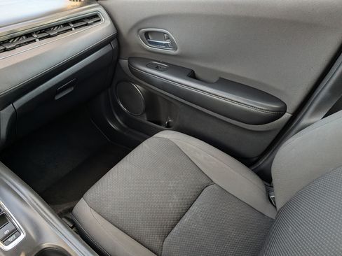 Used 2021 Honda HR-V EX image 11