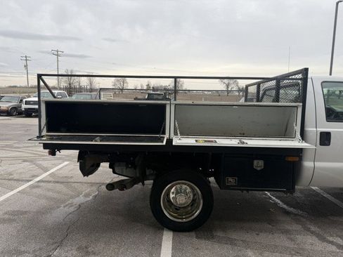 Used 2008 Ford F550 4x4 Regular Cab Super Duty image 15