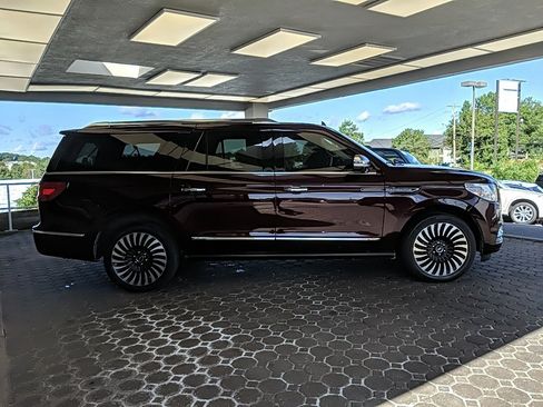 Used 2019 Lincoln Navigator L Black Label w/ Cargo Package image 4